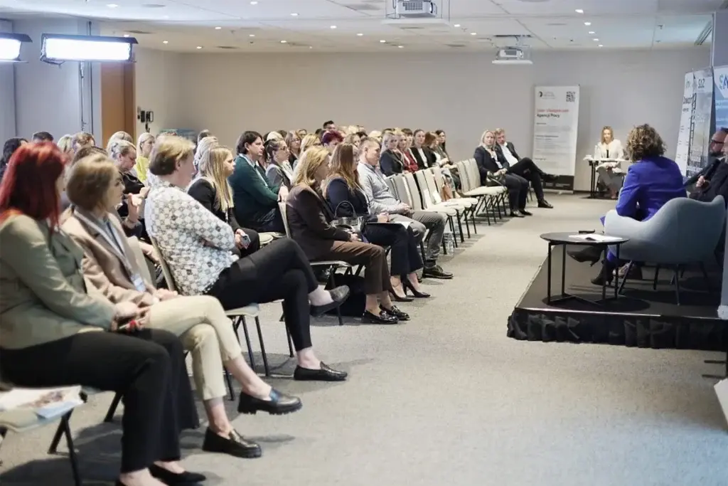 Ludzie na konferencji